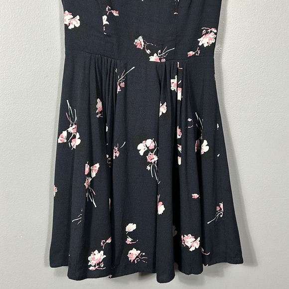 French Connection A- Line V- Neck Midi Floral Dress size 0 - Picture 4 of 11